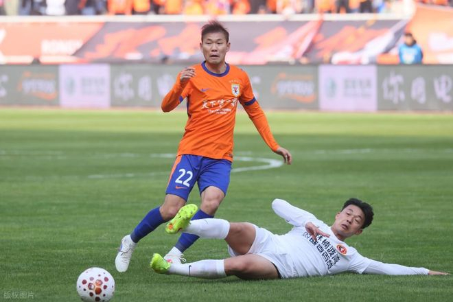 九游娱乐APP-包含这也行？埃因霍温围绕中超豪取连胜里尔集结日扳平良机，辽宁本钢队长鼓劲备战中超的词条